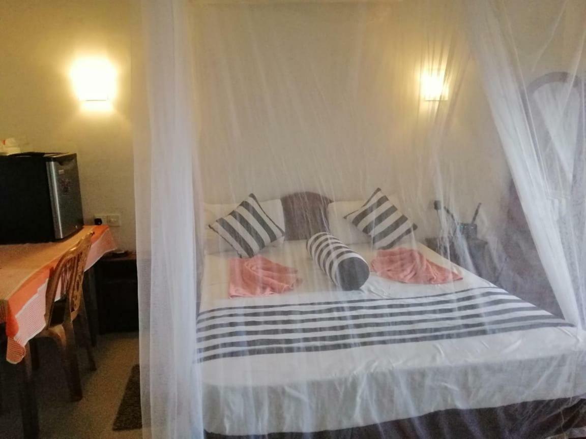 Apartamento Red Rose Ella Exterior foto